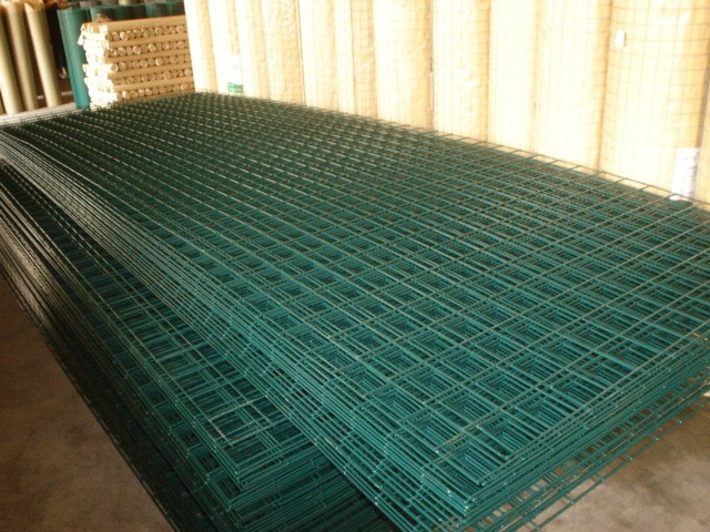 The advantage of green PVC coated welded wire mesh