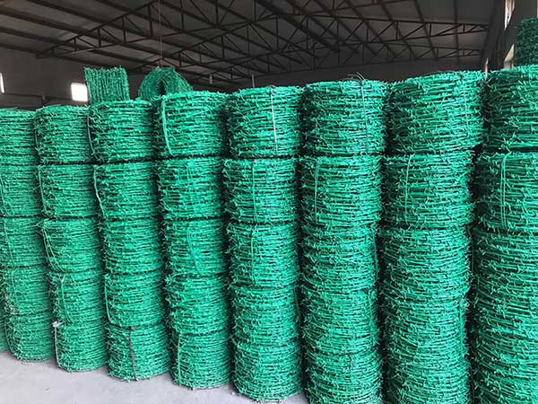 PRENSENTATION OF PVC-COATED BARBED WIRE